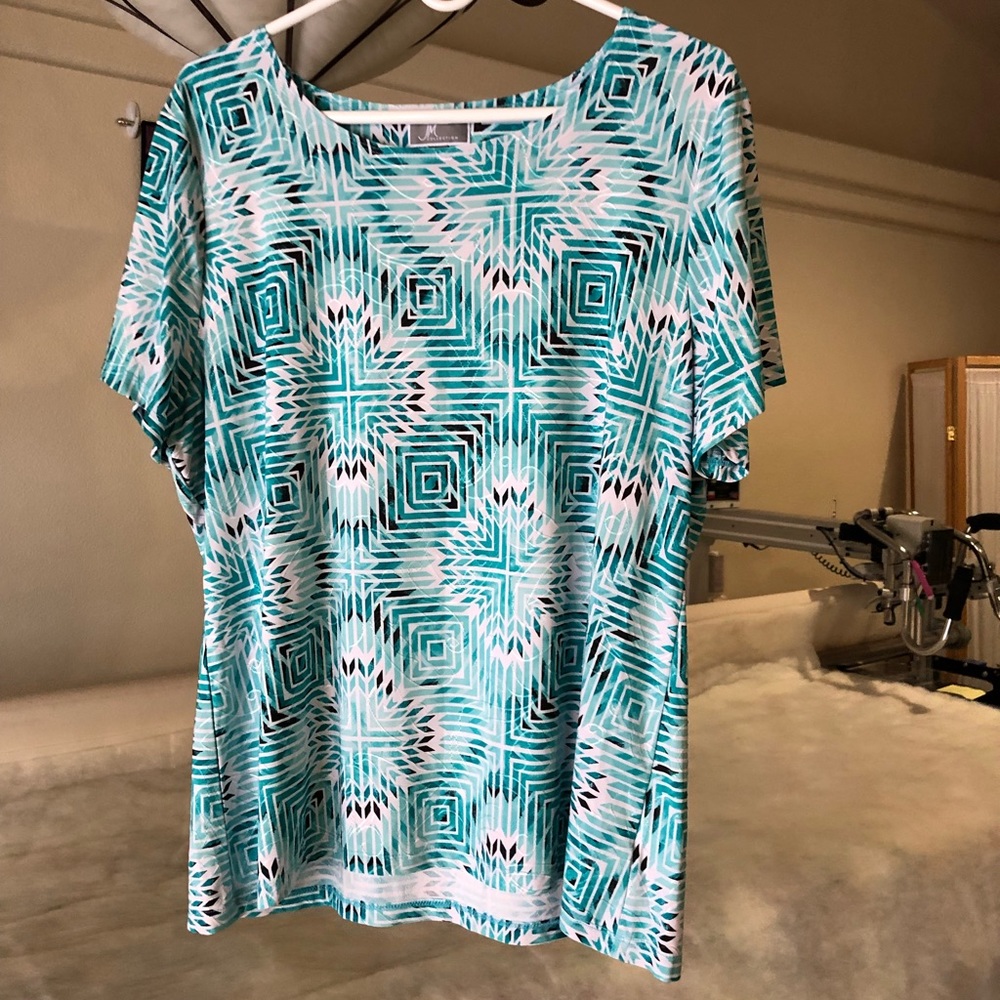 Women’s dress top